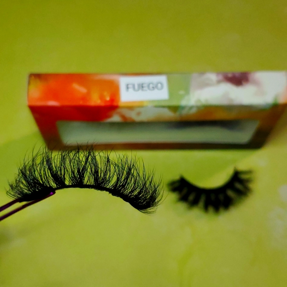Lashes - Picture 2 of 2